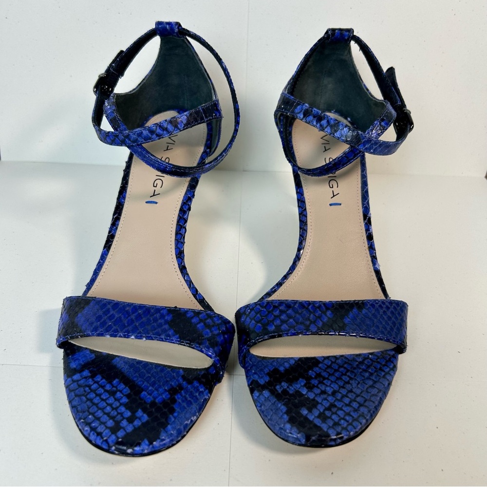 NWT Via Spiga Blue Snake Print Women Heels strappy Sandals size 7.5